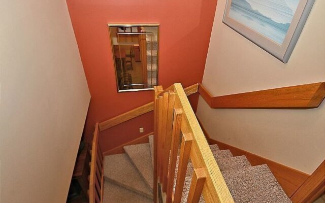 Idyllic Mountain Getaway