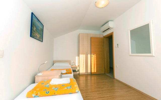 Apartments Villa Dina