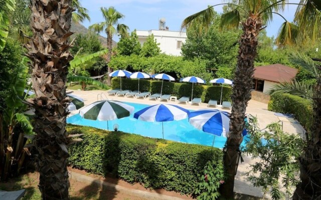 Arkadas Otel