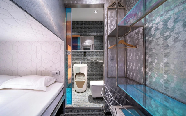 Diamond Capsule Hotel Amsterdam South