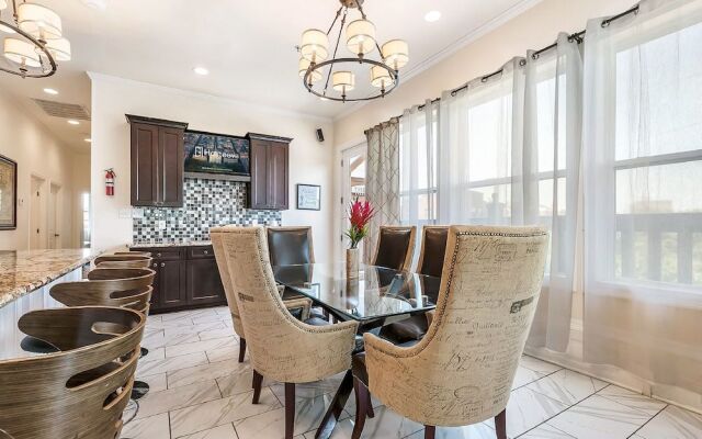 Stylish Condos Close to Art and Culture