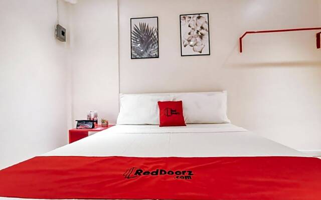 RedDoorz near Marfori Heights