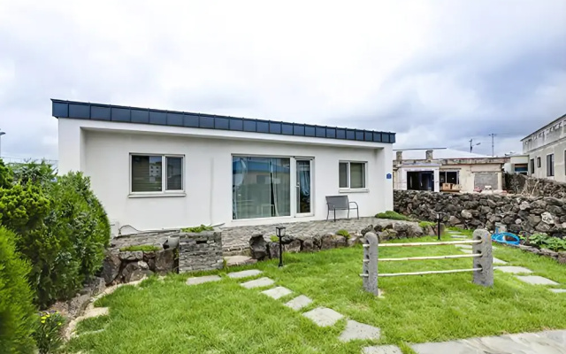 Jeju Chorok Unshared House Pension