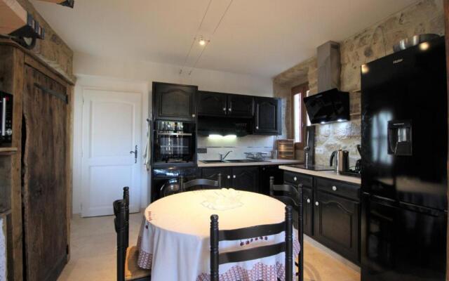 Le Pressoir De La Deveze