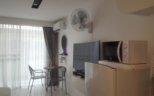 City Center Residence Deluxue Studio 103