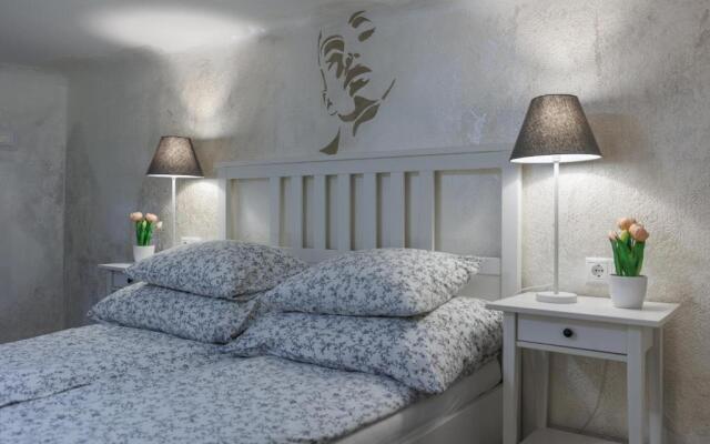 Sleek Minimalist Studio at Inner City