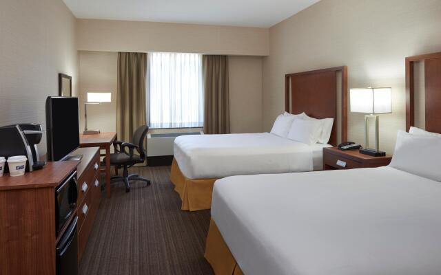 Holiday Inn Express & Suites Vaughan-Southwest