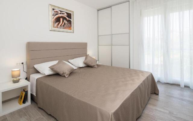 Apartments Alba 1