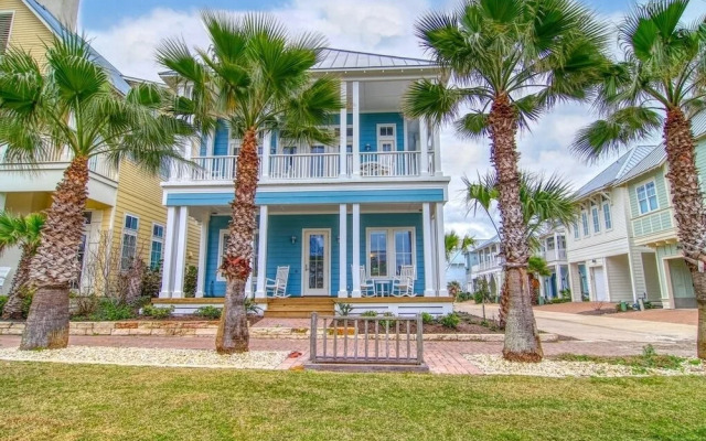 Seaside Sojourn 111 LA