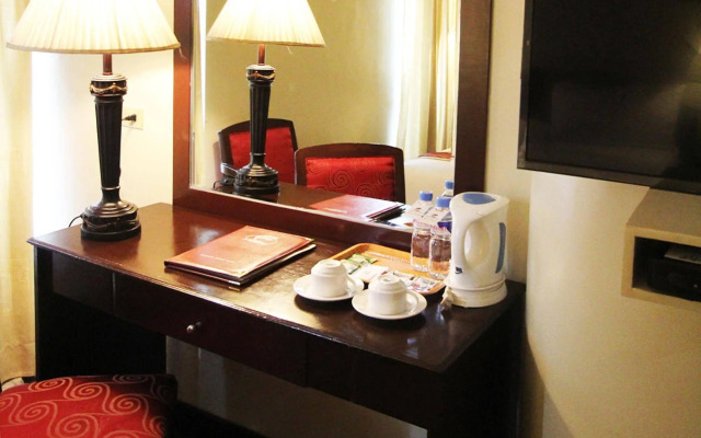 Sarrosa International Hotel and Residential Suites