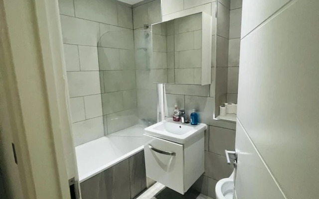 Immaculate 2-bed Apartment in London