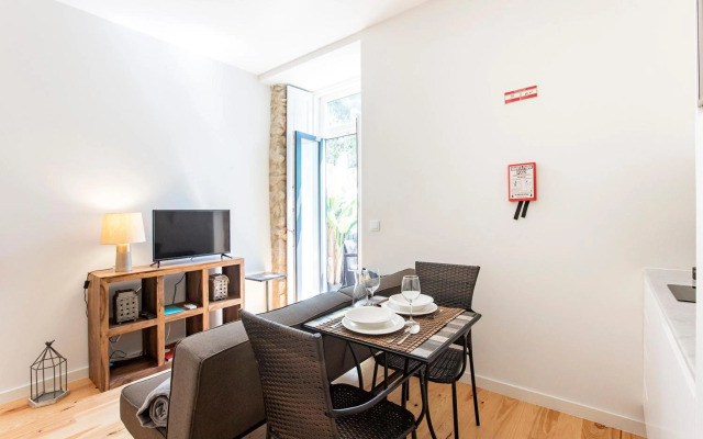 Central Studio w/ Pool, AC & Patio by LovelyStay