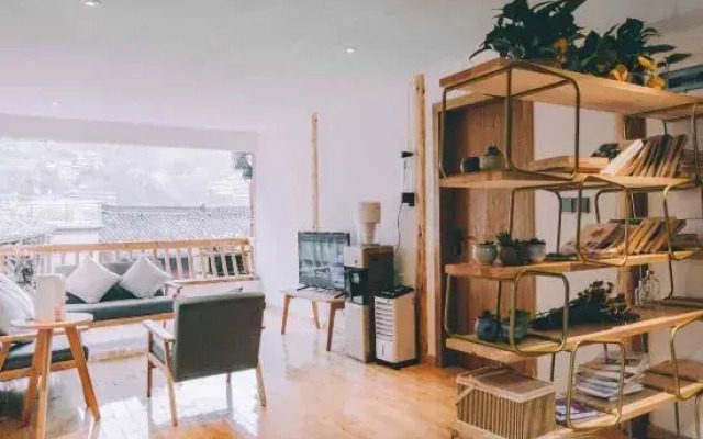 Xijiang Qingye Park Su View Homestay