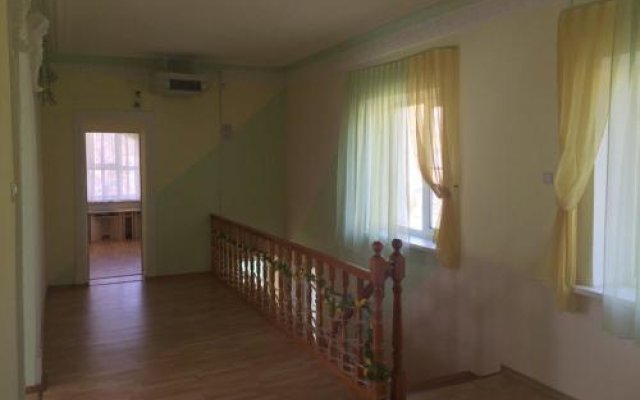 Tsentralnyij Guest House