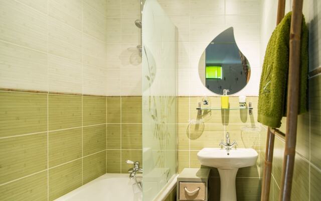 Au Caprice de L'Atre