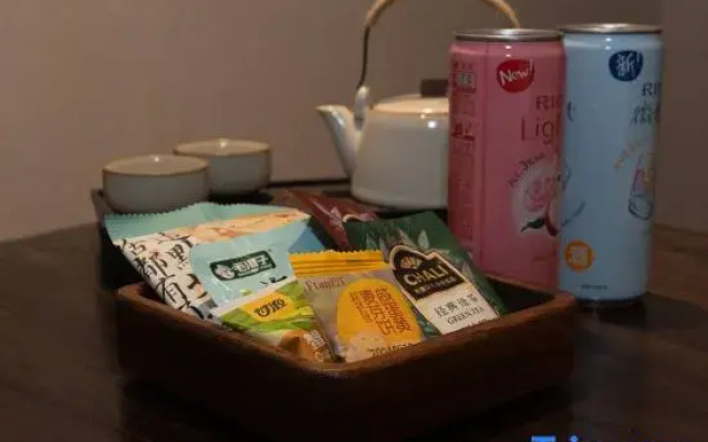 Yiyun Superior Products Hotel