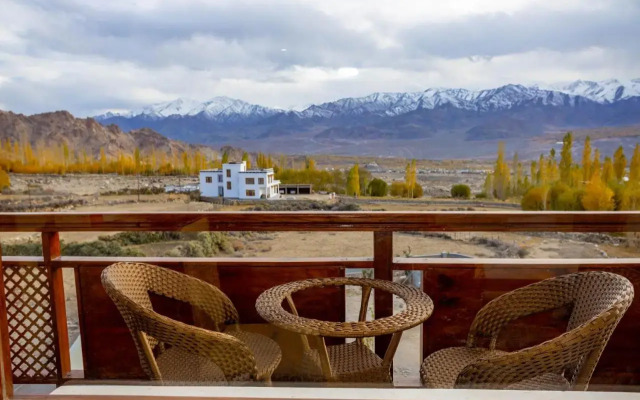 Hotel Karma Residency