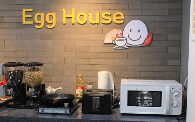 Dongdaemun EggHouse Hostel (Foreigners Only)