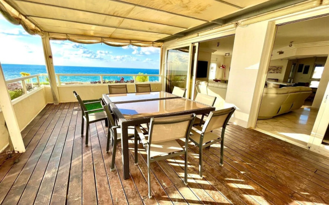 Luxurious Sea View 3BR Pool Spa and Gym