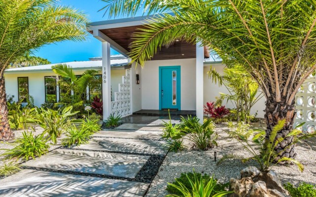 Lido Key Retreat by SKLRP