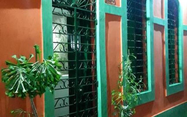 Hostel E Suites Rota Da 13