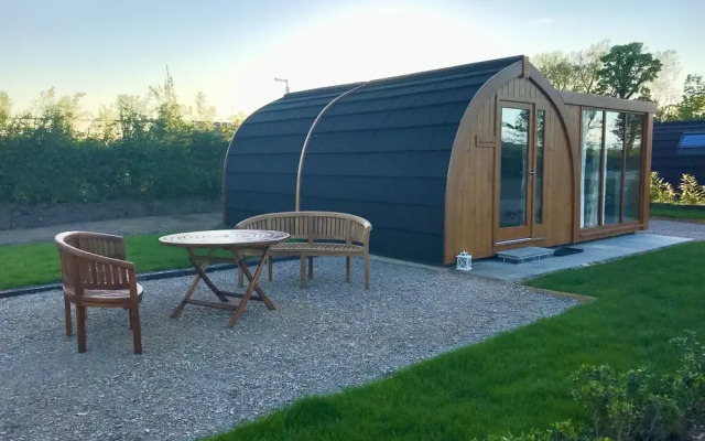 Orchard Glamping - Apartment Pod - Blossom