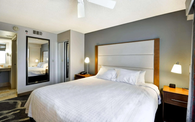 Homewood Suites by Hilton Phoenix-Biltmore