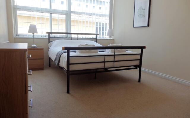 Stunning 2 Bed Apartment Located In Gateshead