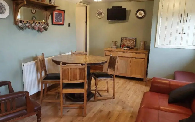 2-bed Apartment Near Buxton Outstanding Location