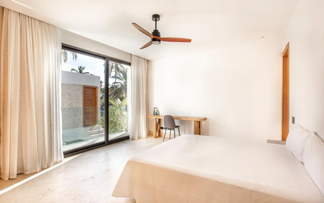 Luxury 10br Beachfront Stunner With Private Pool