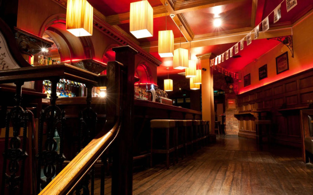 Eyre Square Hotel