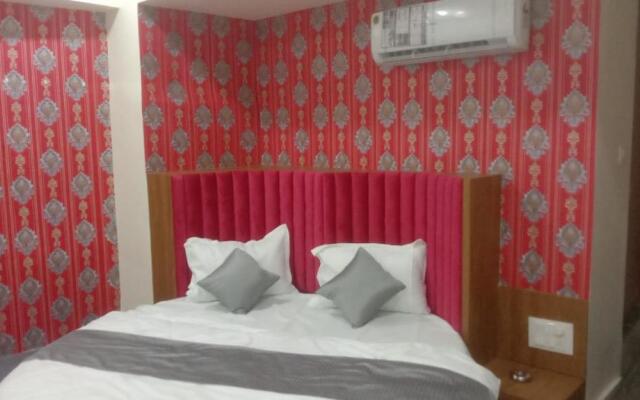 Hotel S G,Vadodara