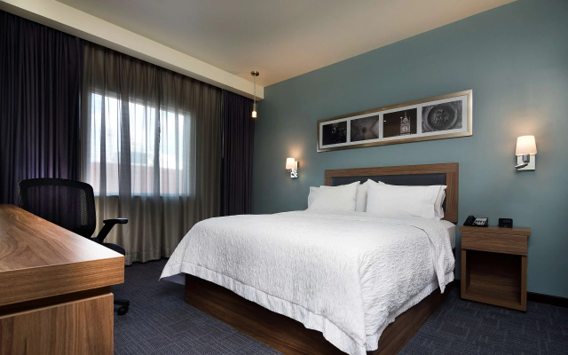 Hampton Inn & Suites by Hilton Salamanca Bajio