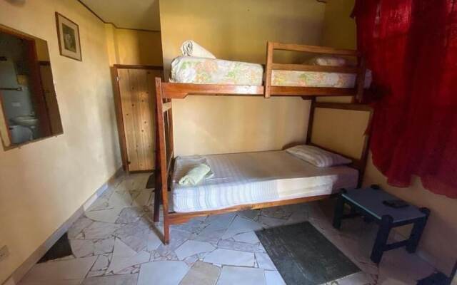 Yellow Moon Guesthouse  Apartments