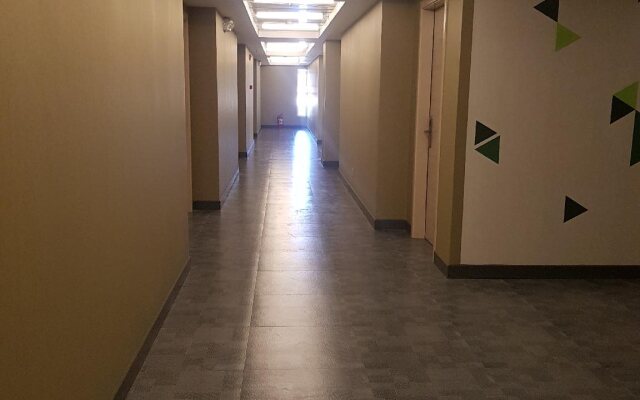 Travelite Hotel Legarda