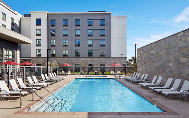 Homewood Suites by Hilton Long Beach Airport