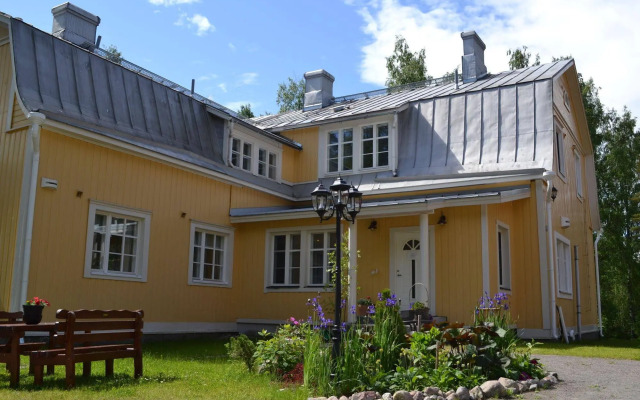 Salpalinjan Hovi