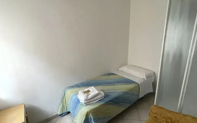 Hotel Moroni