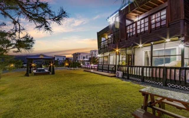 Gyeongju M and K Pool Villa Pension