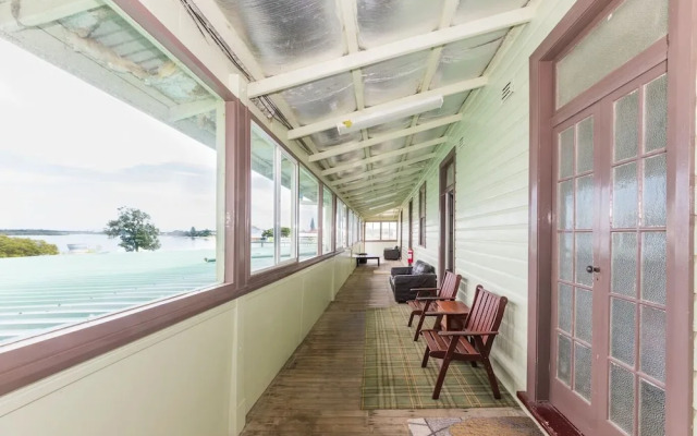 The Happy Pelican Harrington Hotel