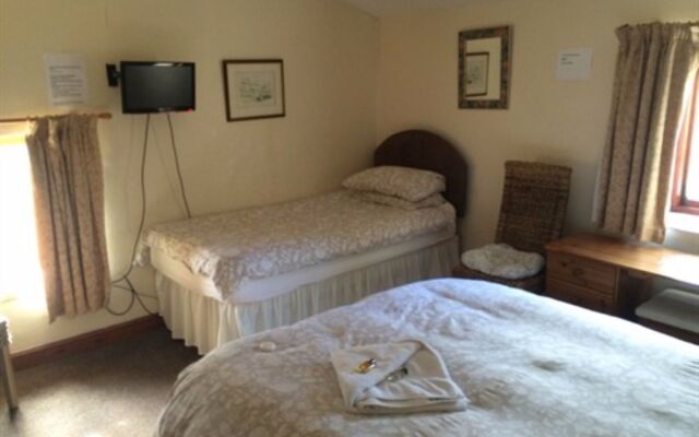 The Fox & Hounds Inn