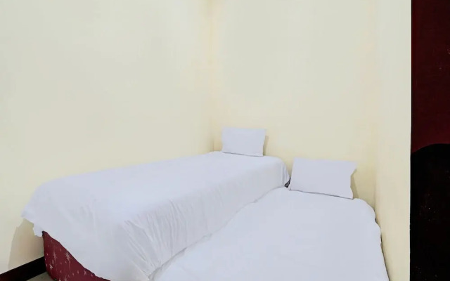 OYO Life 92546 Kost Merah Bojongsoang Syariah