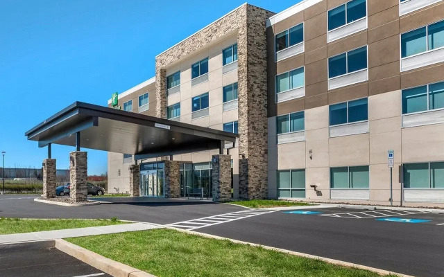 Holiday Inn Express & Suites Carlisle Southwest – I-81 by IHG