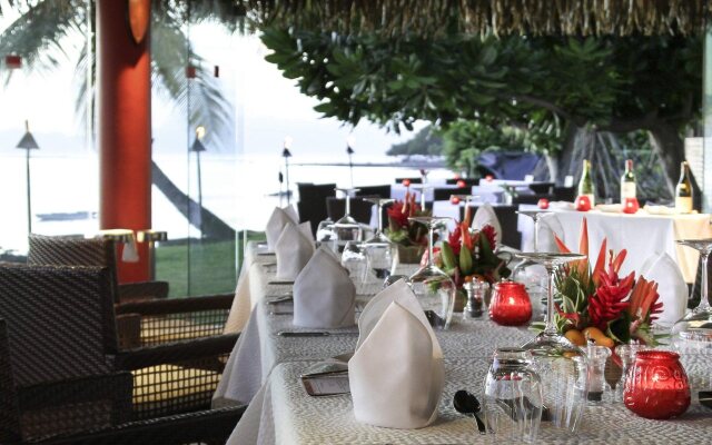 Tahiti Ia Ora Beach Resort