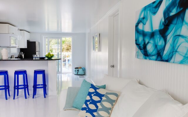 Blue - Inn on The Beach