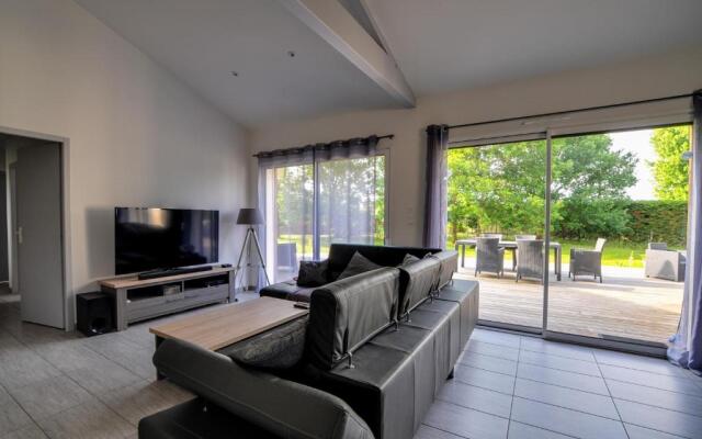 Chez Lionel & Mathéis , joignable au zéro6trente53cinquante60