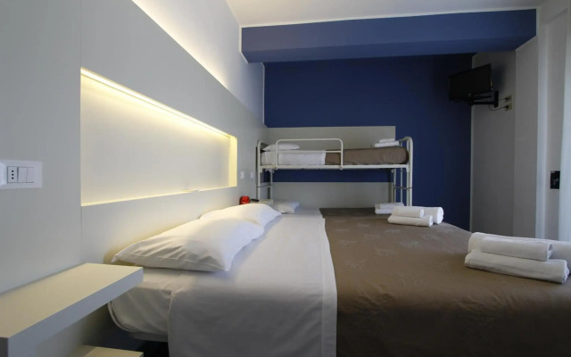Hotel Desire'
