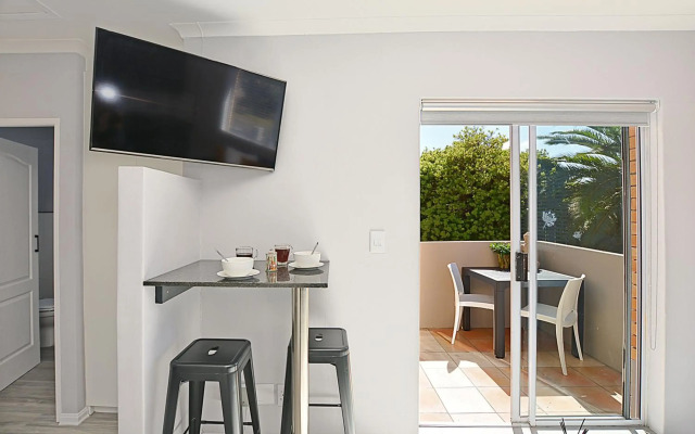 Modern Studio Apartment in Blouberg