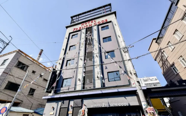 French Code Hotel