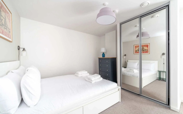 Cosy East London Retreat